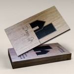 επαγγελματικές κάρτες, Κάρτες DESIGN IN απομίμηση ξύλου, γκοφρέ & τοπικό UV.